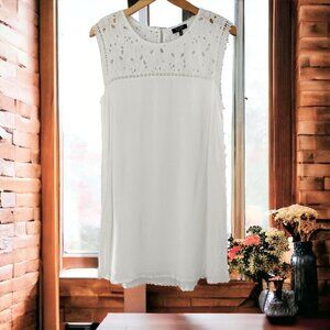 KAARI White Crinkle Rayon Gauze and Lace Sleeveless Shift Dress Size Large